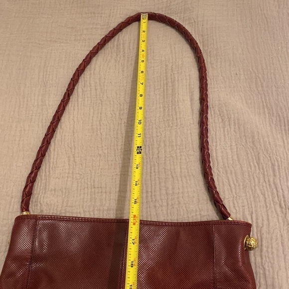 BOTTEGA Veneta leather vintage burgundy shoulder/ crossbody bag . - Picture 14 of 17